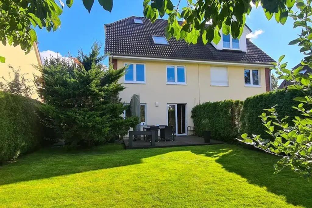 Modern Townhouse, Quiet And Close To The Centre. Ferienhaus Berlin