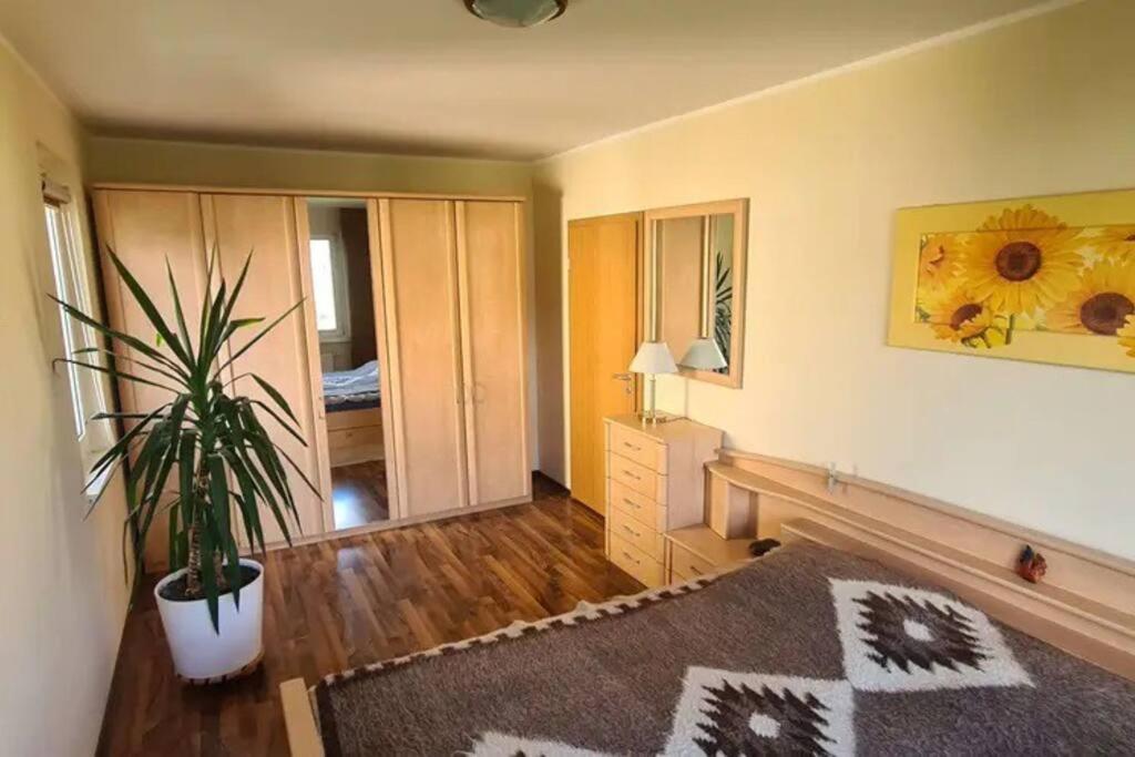 Modern Townhouse, Quiet And Close To The Centre. * Berlin